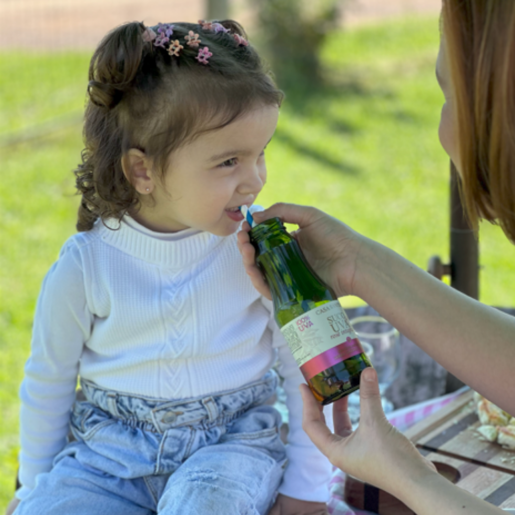 suco de uva crianca 1